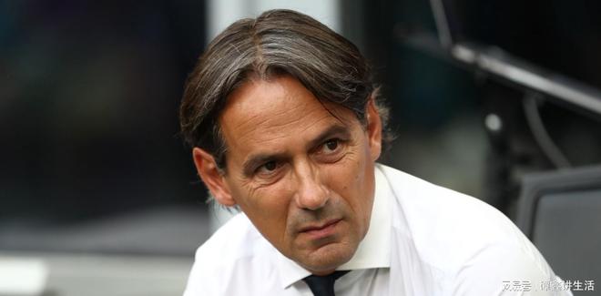 外散发的魅 外散发的魅