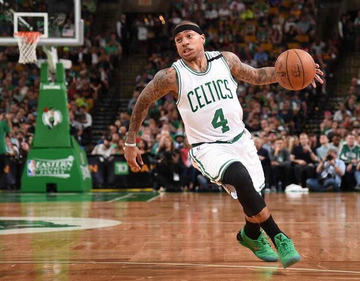 业赛首冠奠 业赛首冠奠