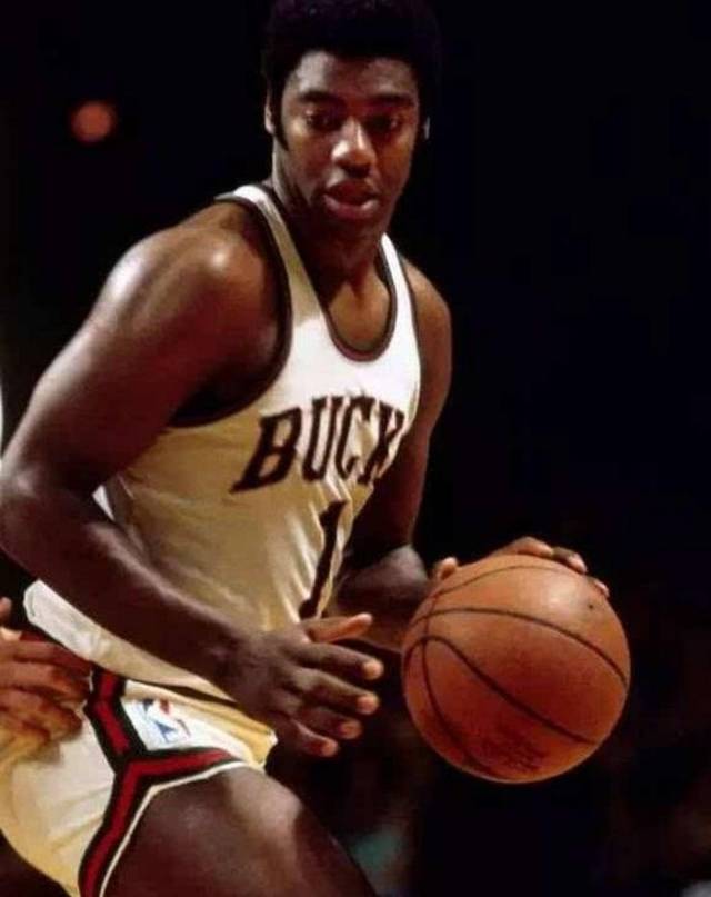 的表现充满 的表现充满