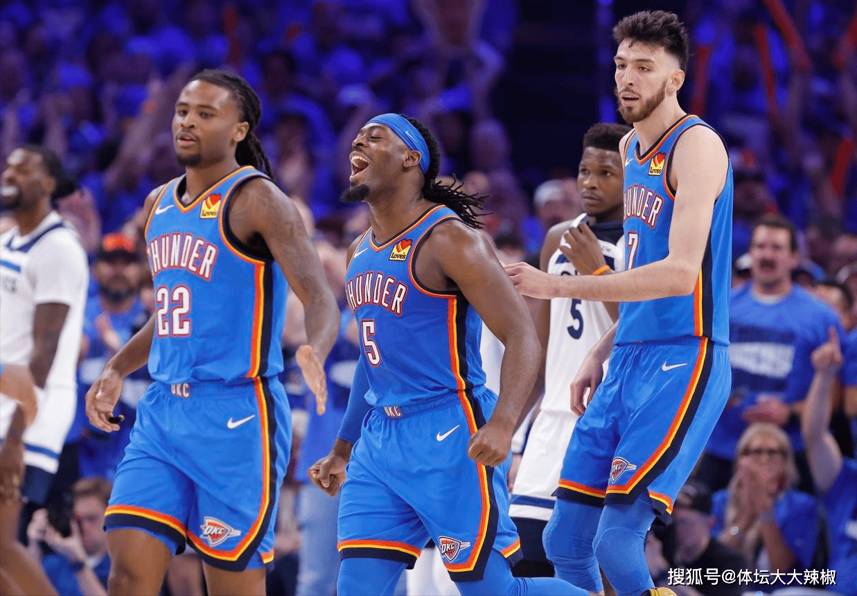 中场二点球 中场二点球